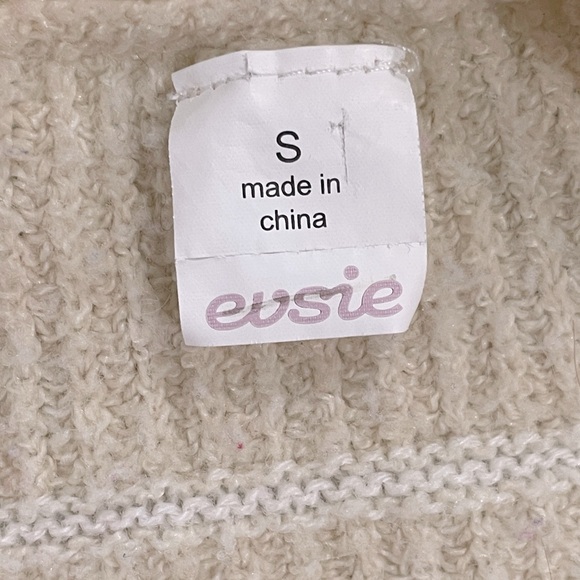 Cream Cropped Sweater - Picture 5 of 6